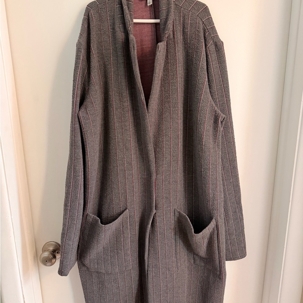 Anthropologie Chic Women's Gray and Pink Striped Cape